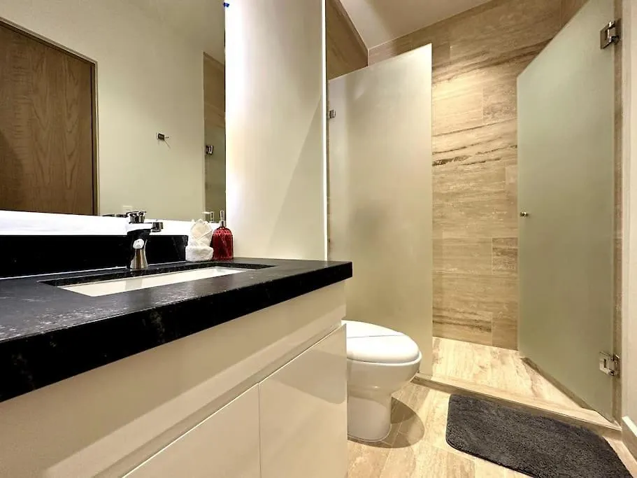 2Br Modern Condo - Rooftop Pool With Stunning Views Playa del Carmen Apartment